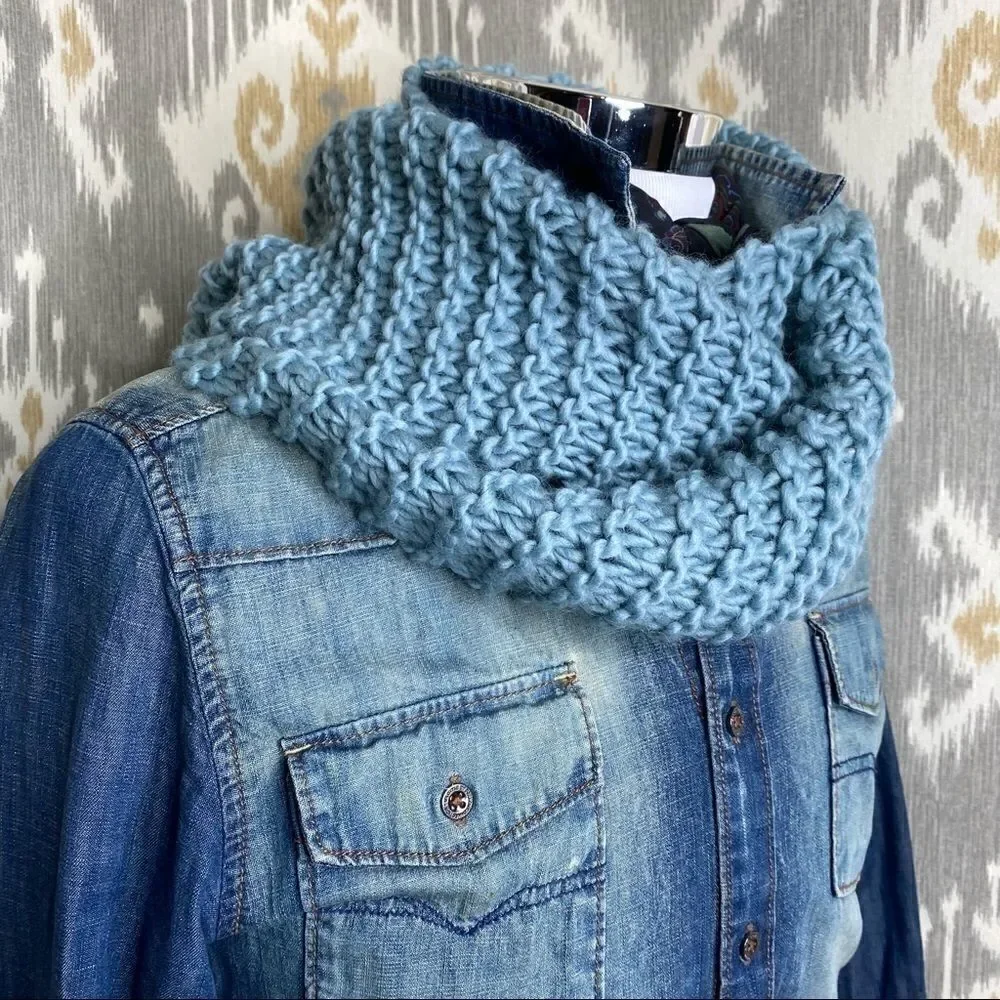 Unisex Hand-knit Aqua Alpaca Oblong Scarf